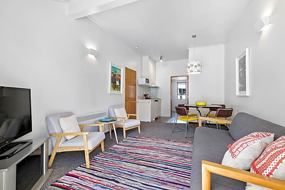 Amity Serviced Apartments