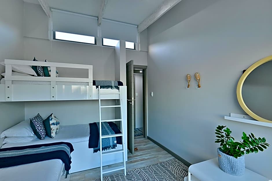 At Last Glentana Beach Manor