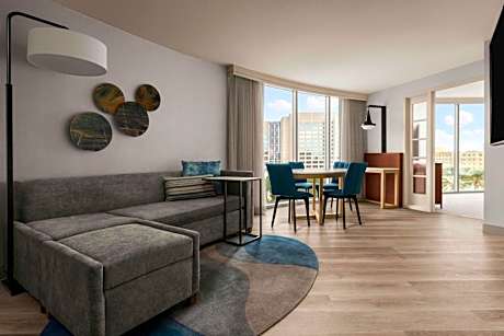 Executive One-Bedroom Double Suite