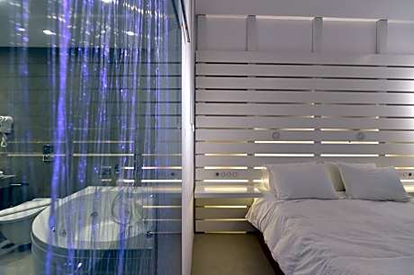 Two Bedroom Suite with Sea View