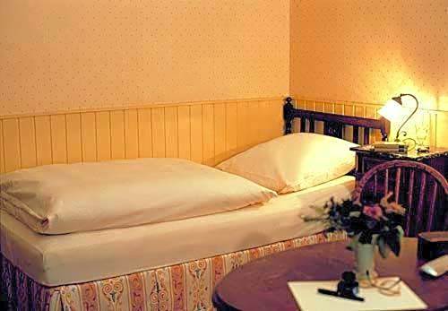 Photo 1 of 1 of Double Room (1 Adult)