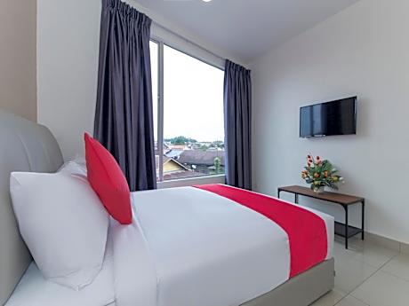 Deluxe Queen Room