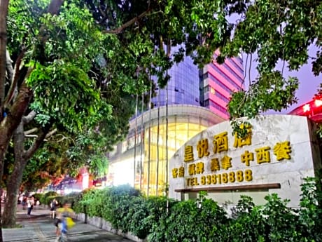 Royalty Hotel
