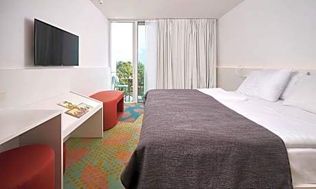 Classic Double Room with Balcony