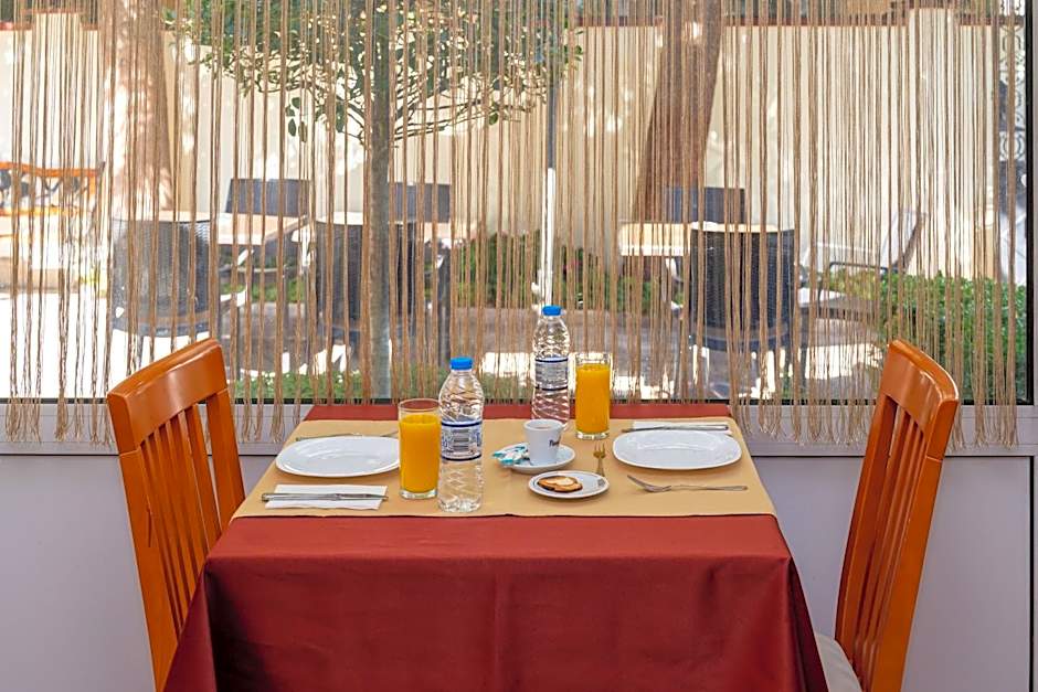 Primavera 2 Hotel