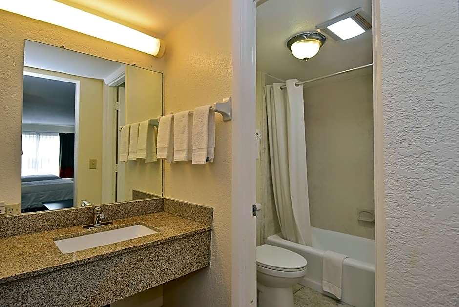 SureStay Hotel by Best Western Sarasota Lido Beach