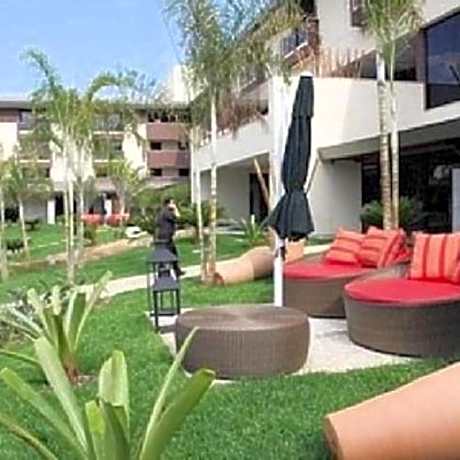 Flat Romântico à Beira Lago M 401