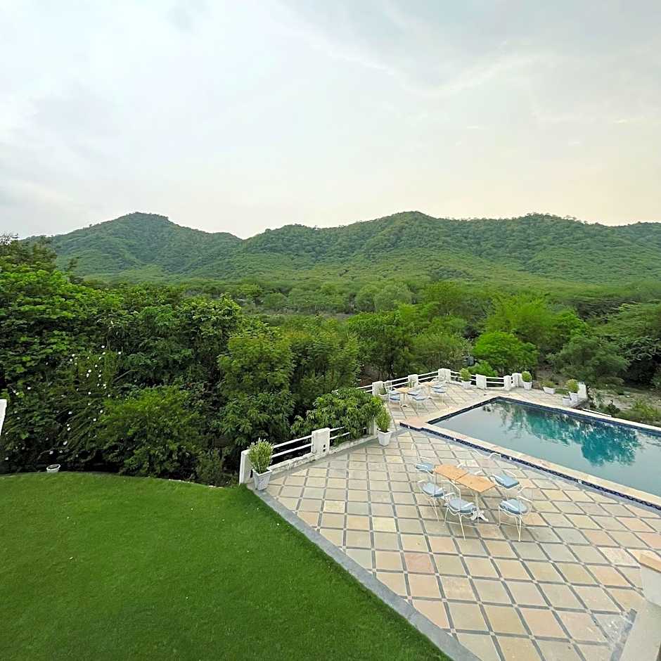 Devraj Villa - Luxury Pool Villa Udaipur