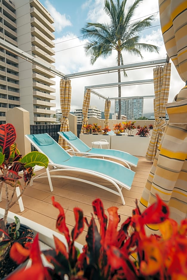 Holiday Inn Express Waikiki, an IHG Hotel
