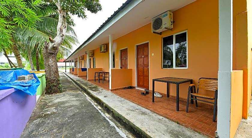 Hotel O Awan Biru Motel