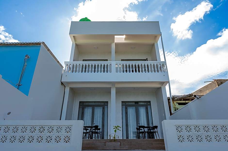 Mien Trung Beach House Phu Quoc