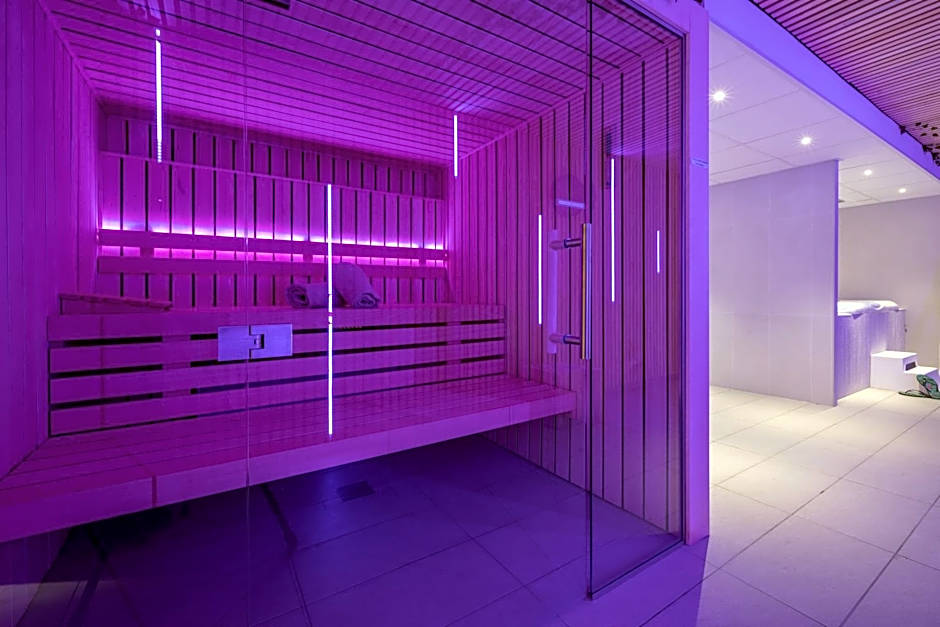 ATHOME RESIDENCE ET SPA