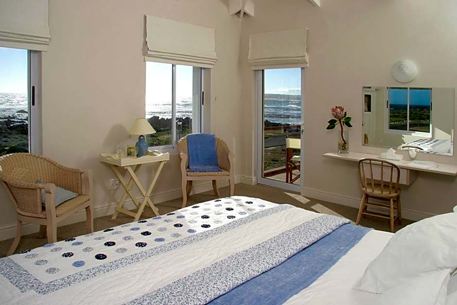 138 Marine Beachfront Guesthouse