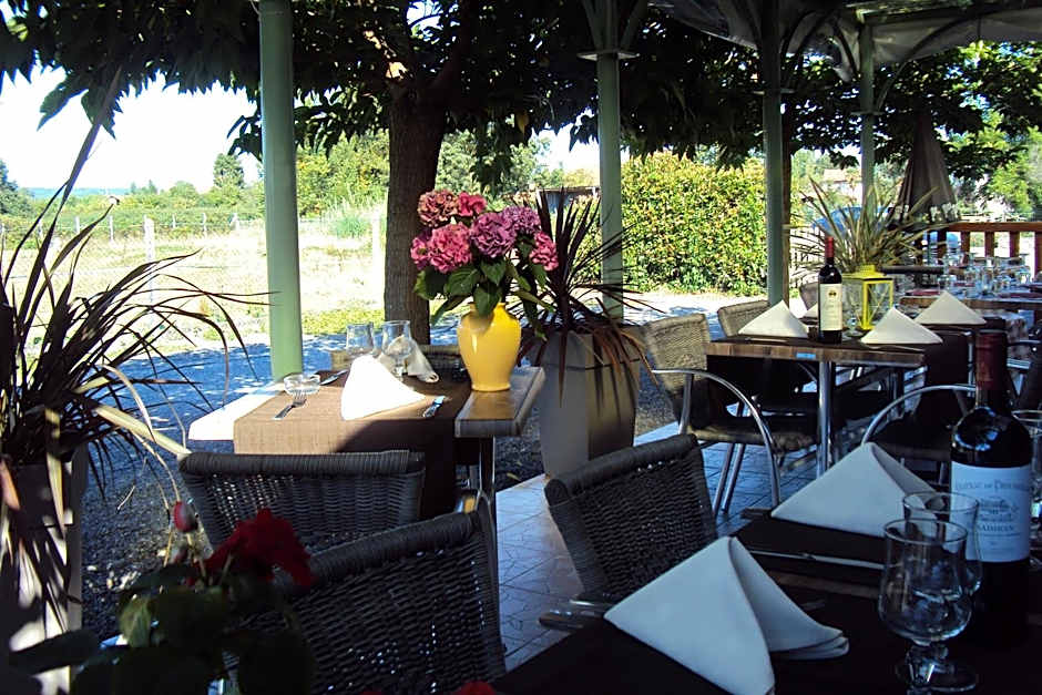 Logis Hôtel Les 3B