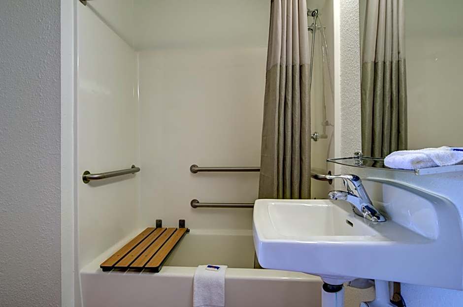 Motel 6-Seattle, WA - Airport