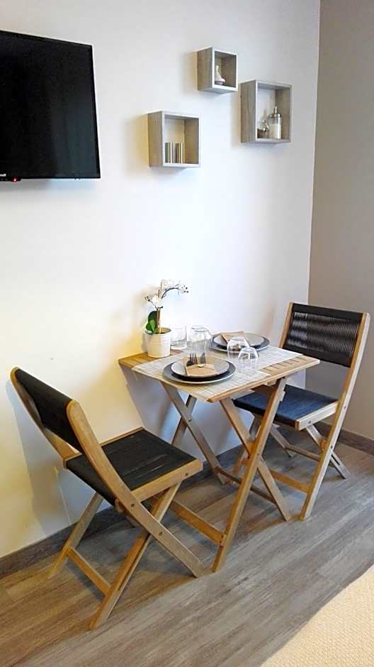 Sweet Home studio Aix en Provence, terrasse, piscine, resto,