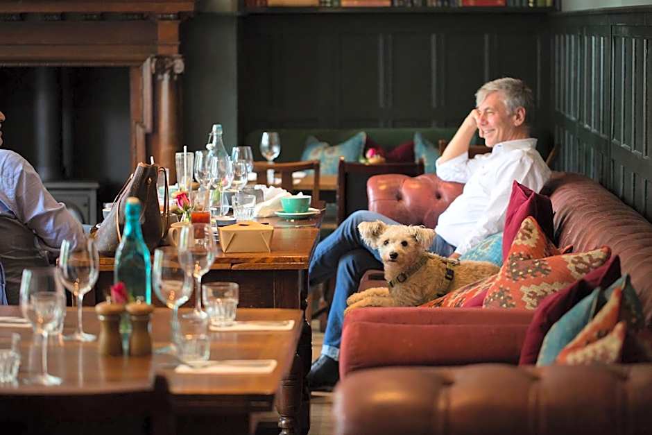 Coach & Horses Hotel