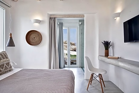 Three Bedroom Elegant Villa Sea View with Private Pool