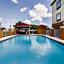 La Quinta Inn & Suites by Wyndham Bay City
