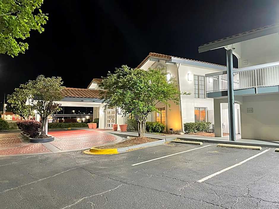 Quality Inn & Suites Tuscaloosa near University