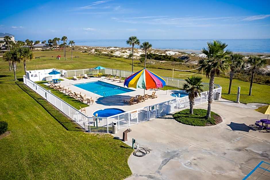 Days Inn & Suites by Wyndham Jekyll Island