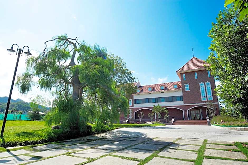 Schokolake Country House