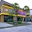 C2U Hotel Uthai Thani