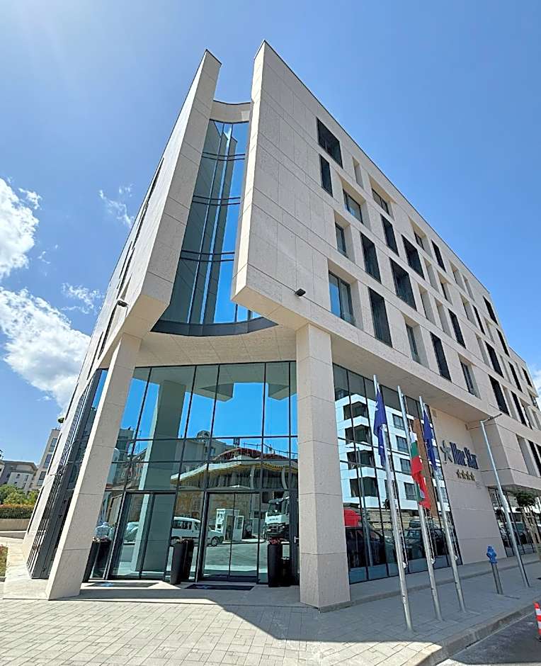 Blue Star Luxury Hotel 4*