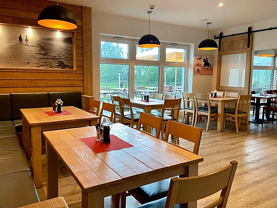 Friesenhof Hotel-Restaurant-Reitanlage