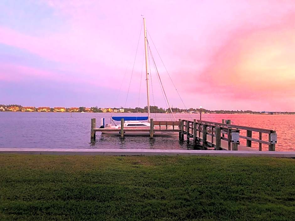 Anna Maria Island Beach Palms 5B