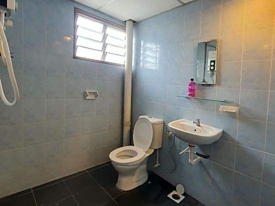 Highway Budget Hotel