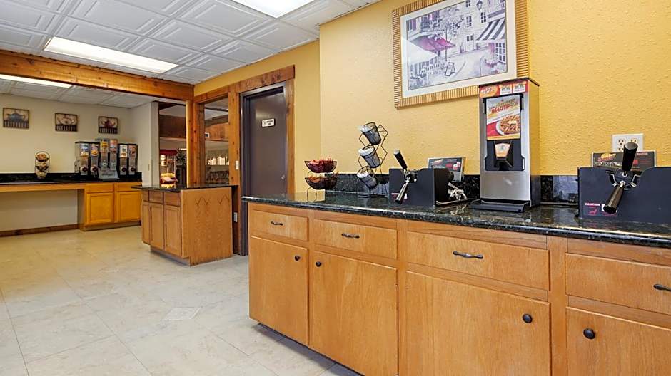 Deluxe Inn Wytheville