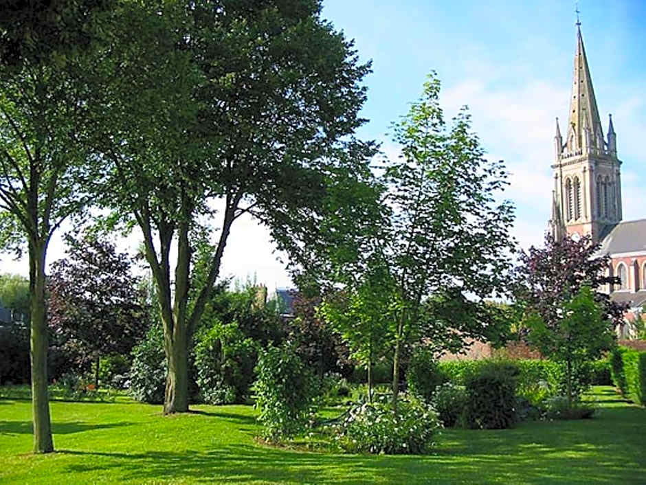 Hôtel Restaurant La Paix La Robe et le Palais