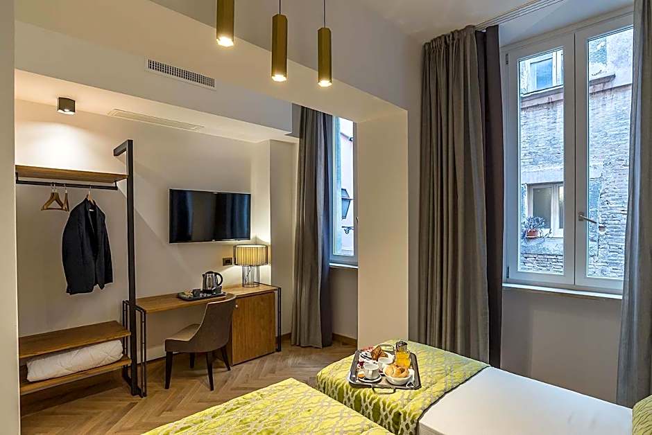 Navona Essence Hotel