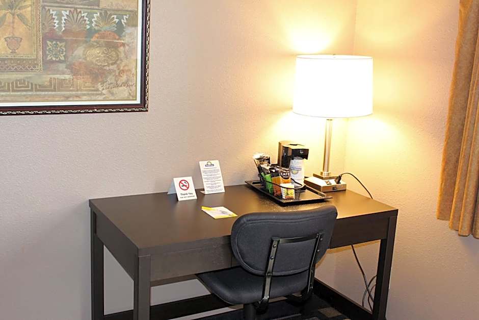 Days Inn by Wyndham Watertown