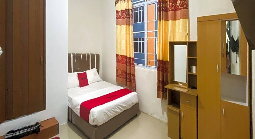 RedDoorz near BCS Mall @ Penuin