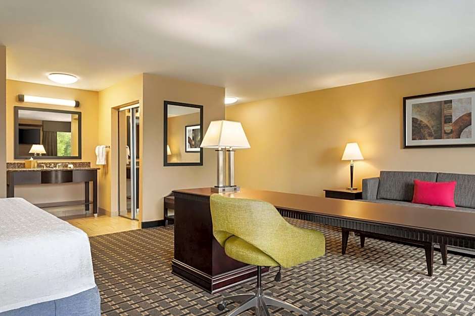 Hampton Inn By Hilton & Suites Pine Bluff