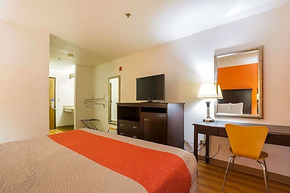 Motel 6 Waterloo, IA - Crossroads Mall - Cedar Falls