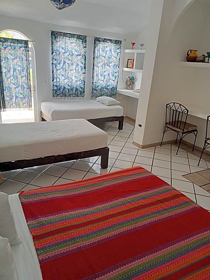 Alexandross Hostel