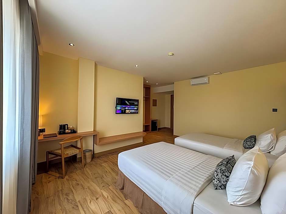 THE RIVAVI LEGIAN