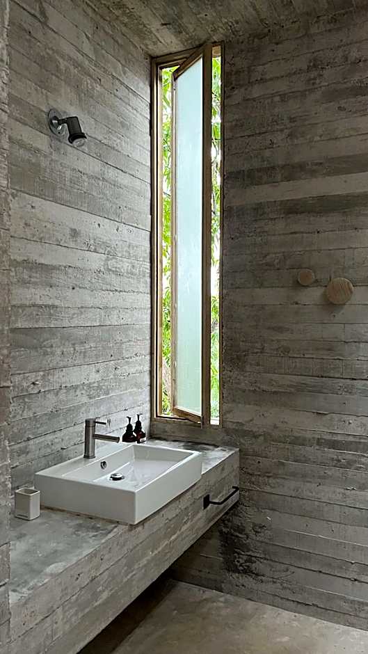 Ona & Nami - Casa Macu Saladita surf break