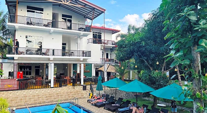 Hotel River Front