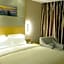 Lavande Hotel Guangzhou Shangxiajiu Pedestrian Street Hualin Temple Metro Station