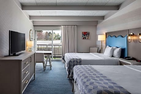 Deluxe Queen Room with Two Queen Beds - Non-Smoking