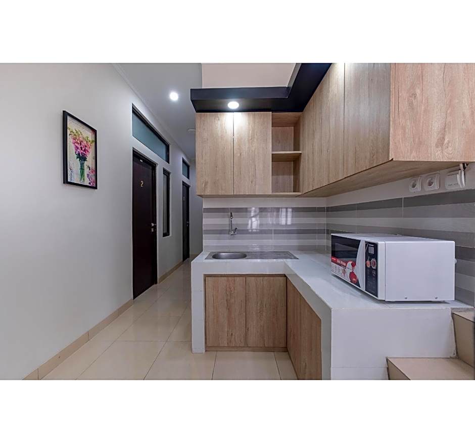 OYO Life 3248 Vision Residence Karawang