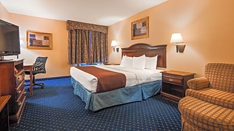 1 KING BED,MOBILITY ACCESSIBLE,BATHTUB,NSMK,CONTINENTAL BREAKFAST