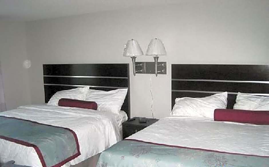 Photo 1 of 5 of 2 Queen Beds