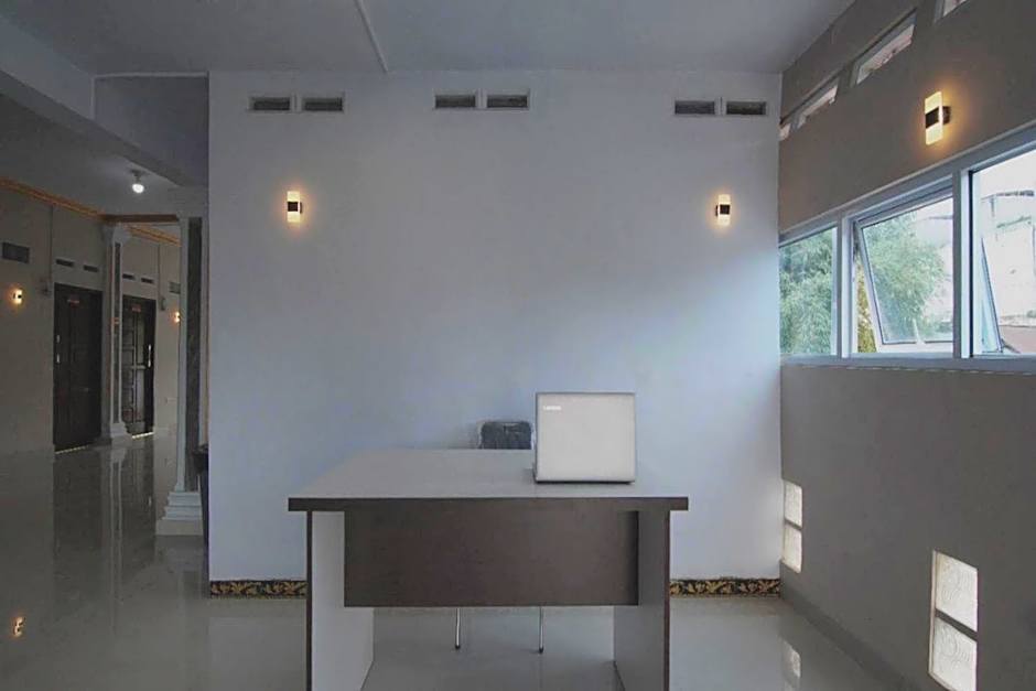 Hotel O Penginapan Naya Rita