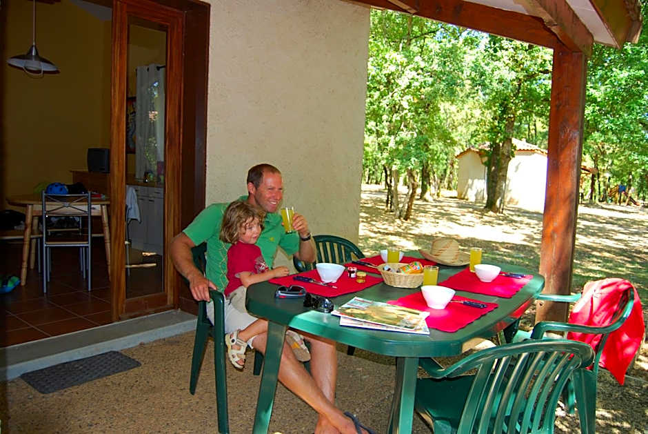 Lagrange Grand Bleu Vacances - Residence Les Ségalières