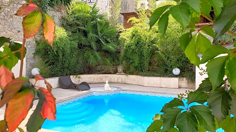 Brit Hotel Confort Auclair